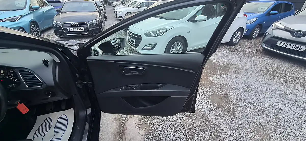 Used 2015 SEAT Leon Fr Black - Interior and Exterior details 10