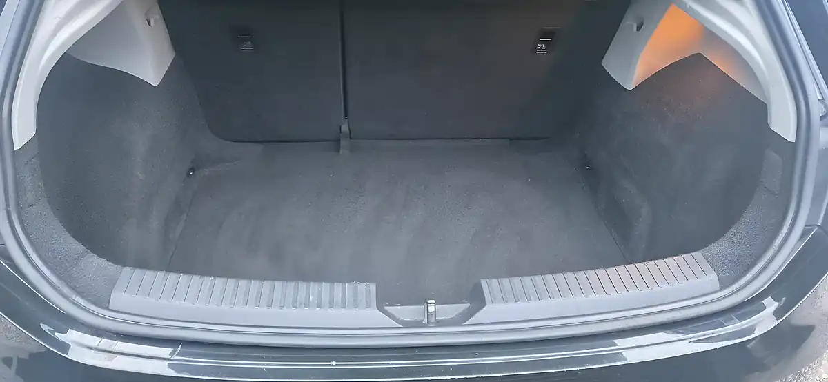 Used 2015 SEAT Leon Fr Black - Interior and Exterior details 20