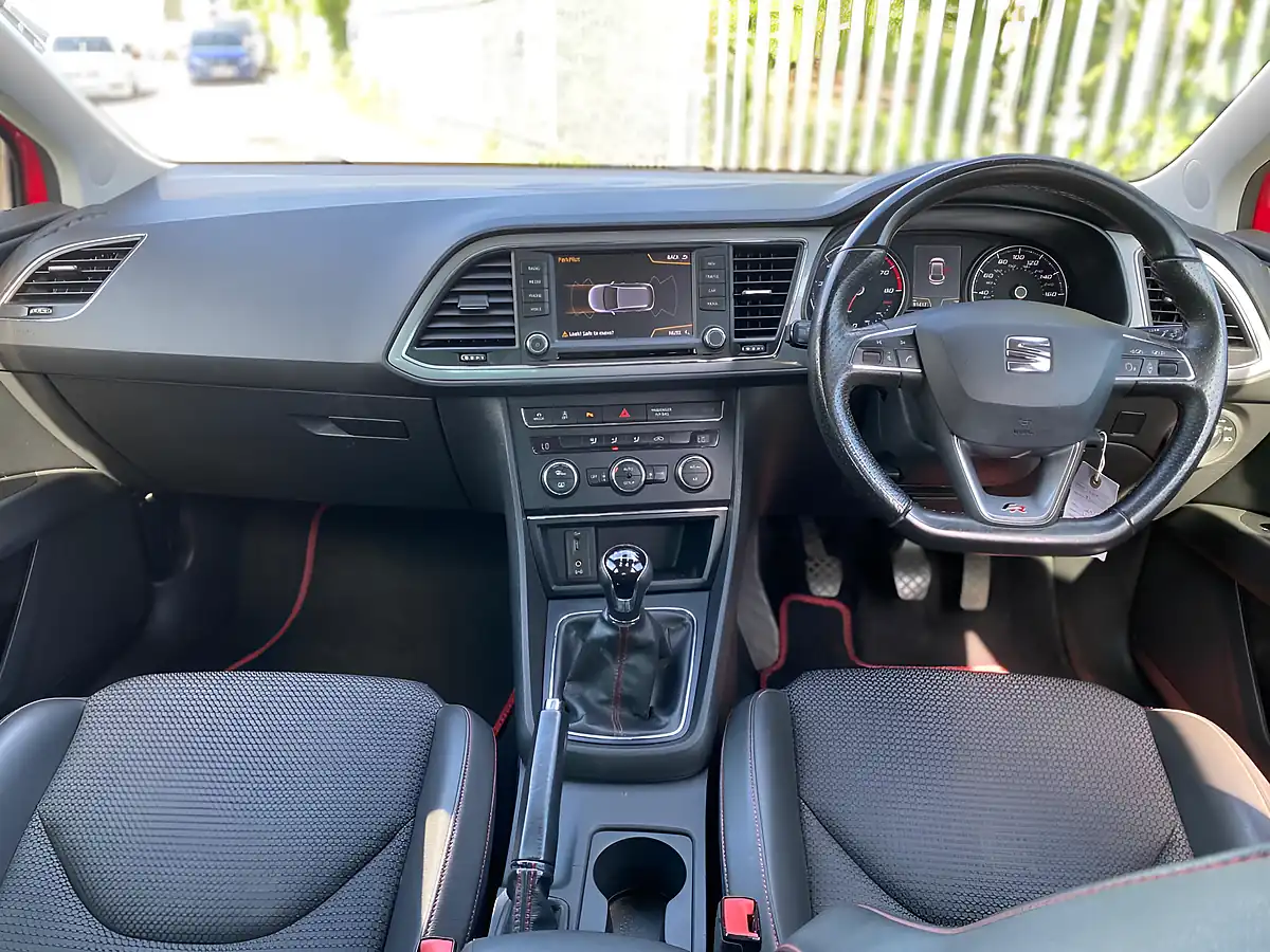 Used 2015 SEAT Leon Fr Black Technology Red - Interior and Exterior details 4