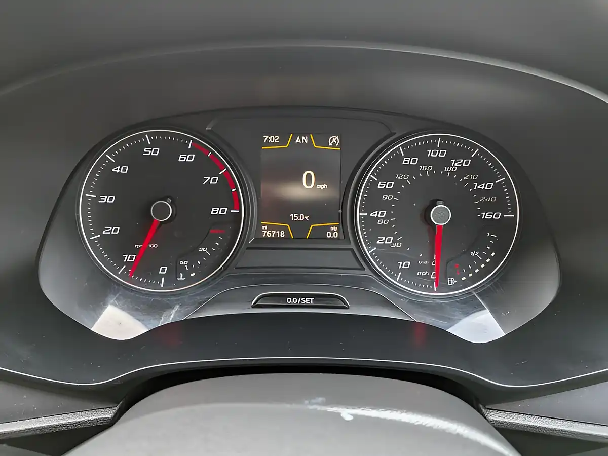 Used 2015 SEAT Leon Fr Green - Interior and Exterior details 13