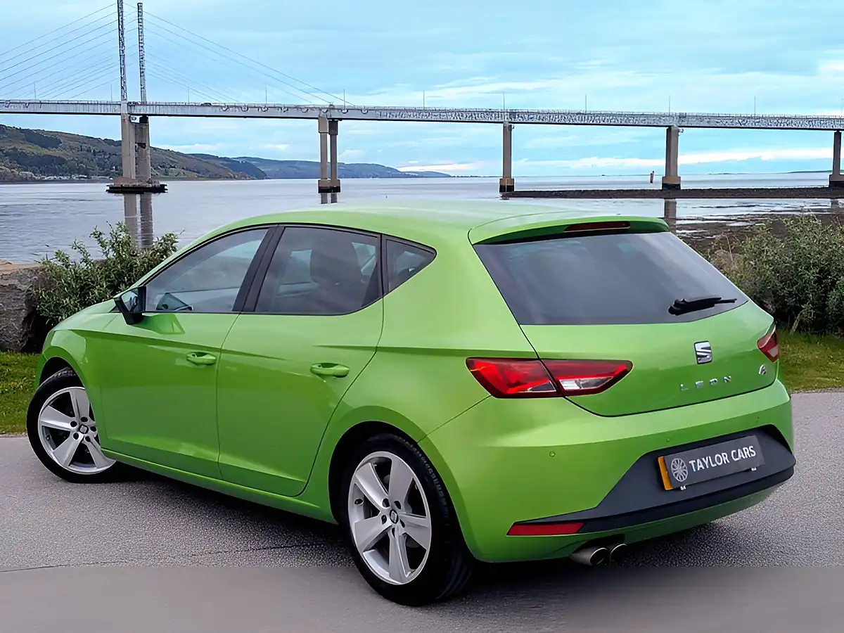 Used 2015 SEAT Leon Fr Green - Interior and Exterior details 7