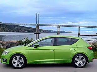 Used 2015 SEAT Leon Fr Green - Interior and Exterior details 8