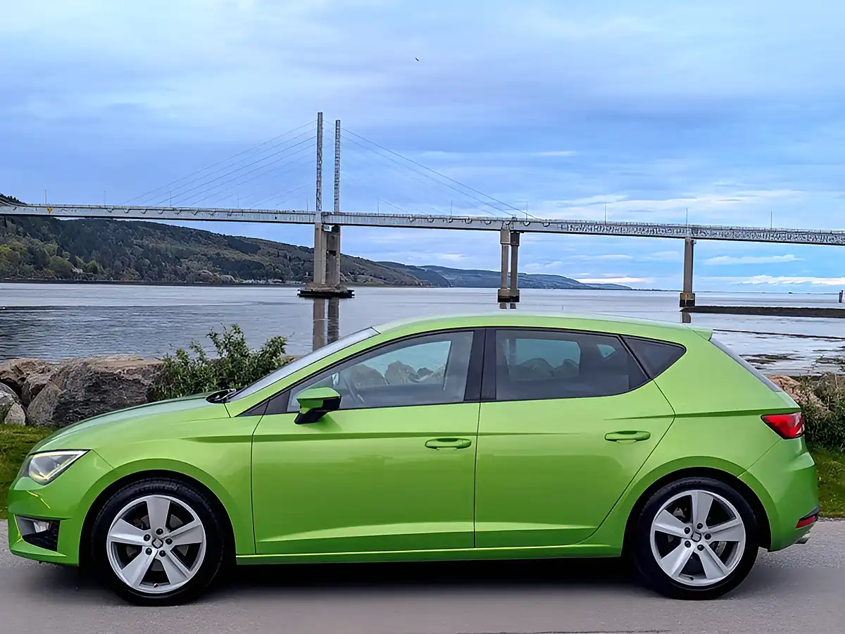Used 2015 SEAT Leon Fr Green - Interior and Exterior details 8
