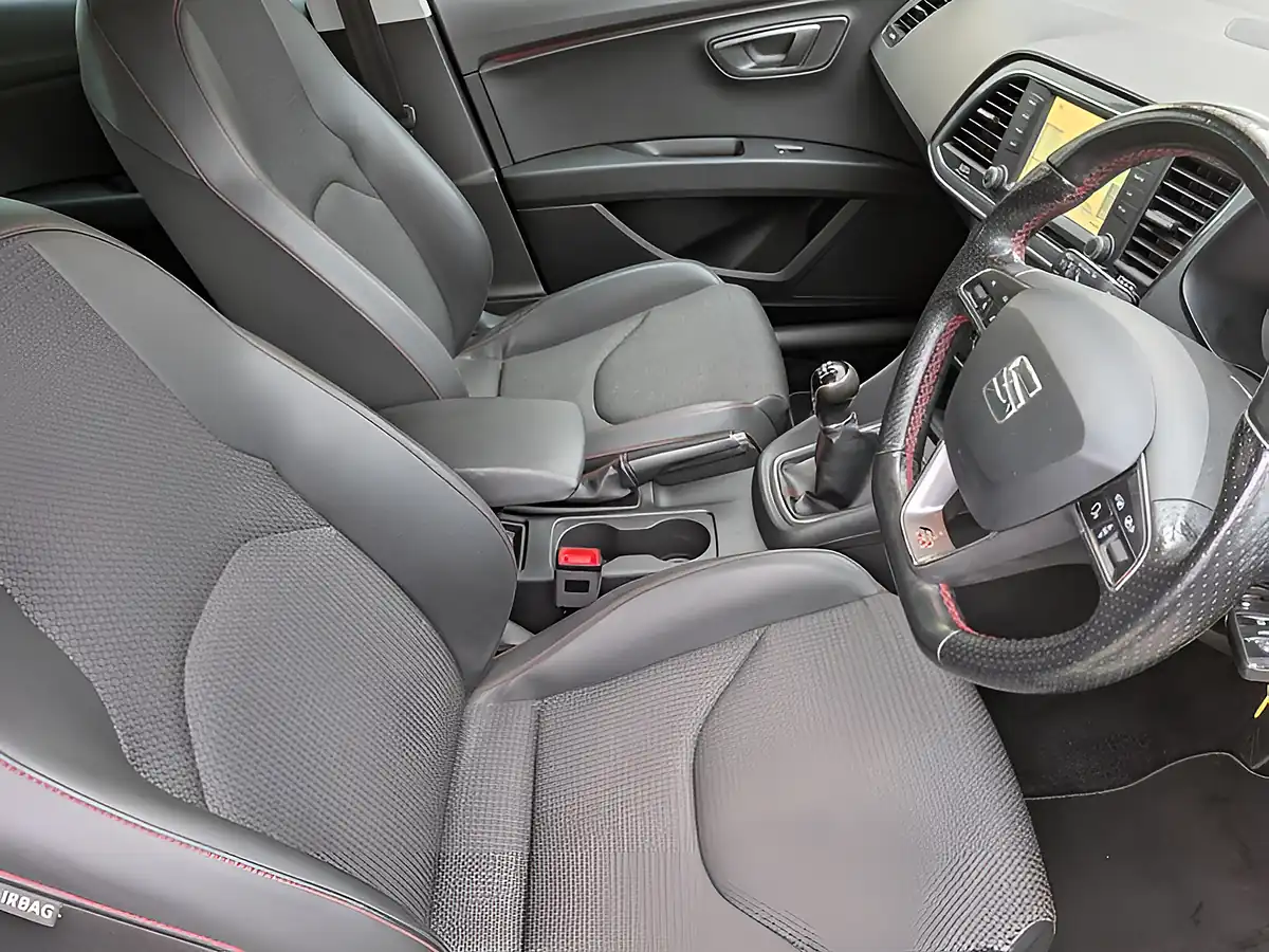 Used 2015 SEAT Leon Fr Green - Interior and Exterior details 9