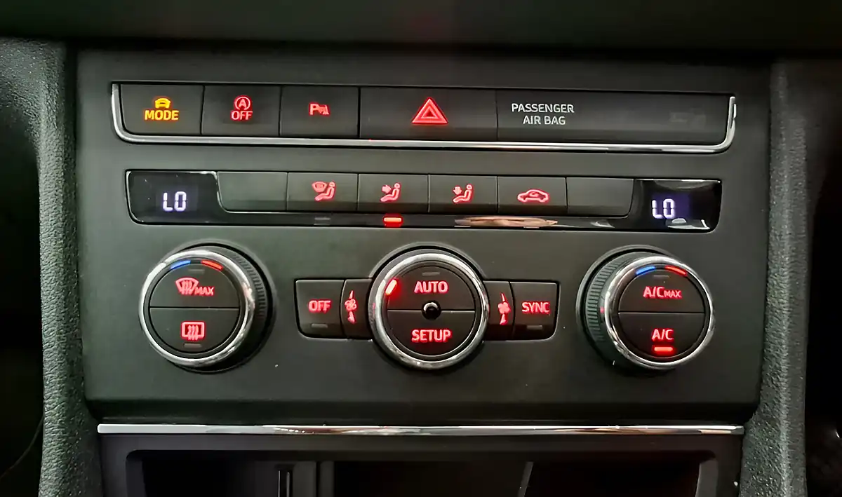 Used 2015 SEAT Leon Fr Grey - Interior and Exterior details 13