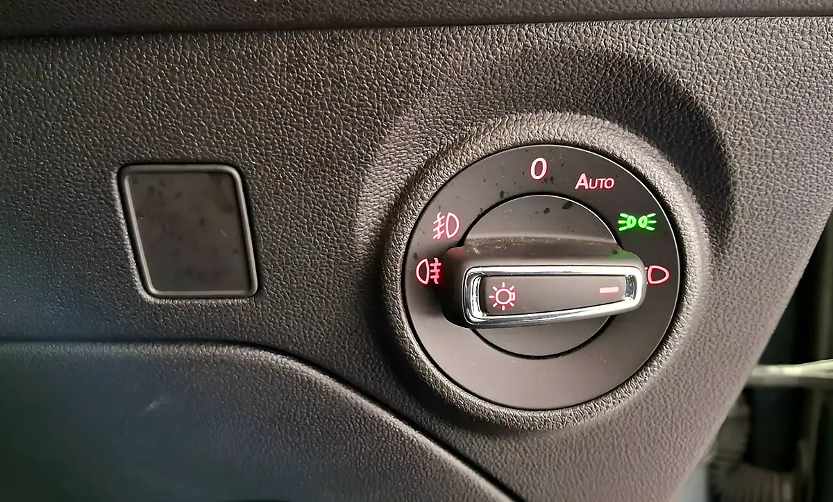 Used 2015 SEAT Leon Fr Grey - Interior and Exterior details 16