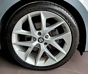 Used 2015 SEAT Leon Fr Grey - Interior and Exterior details 9