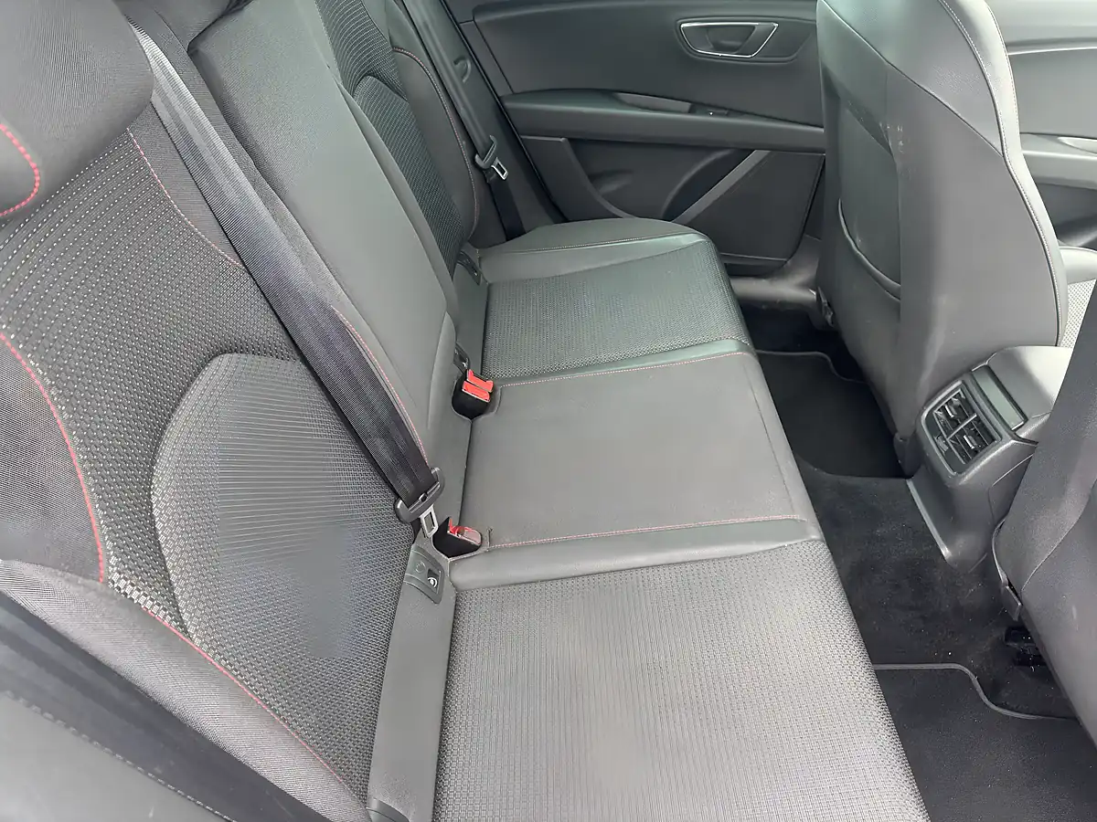 Used 2015 SEAT Leon Fr - Interior and Exterior details 13