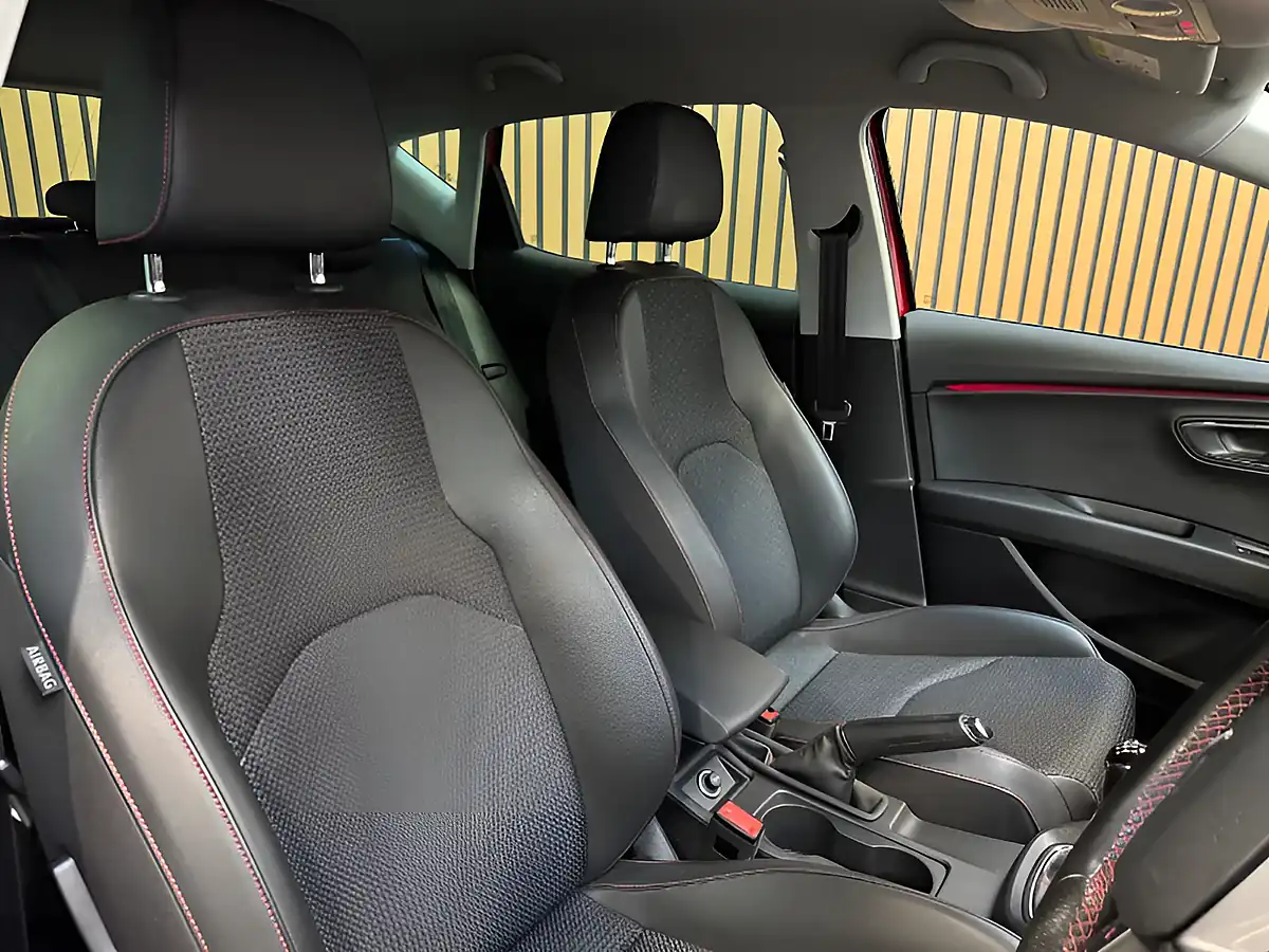 Used 2015 SEAT Leon Fr Red - Interior and Exterior details 14
