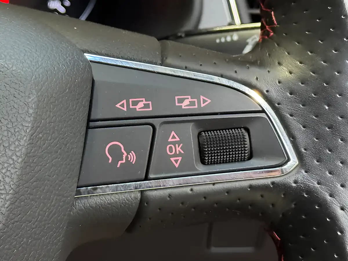 Used 2015 SEAT Leon Fr Red - Interior and Exterior details 19
