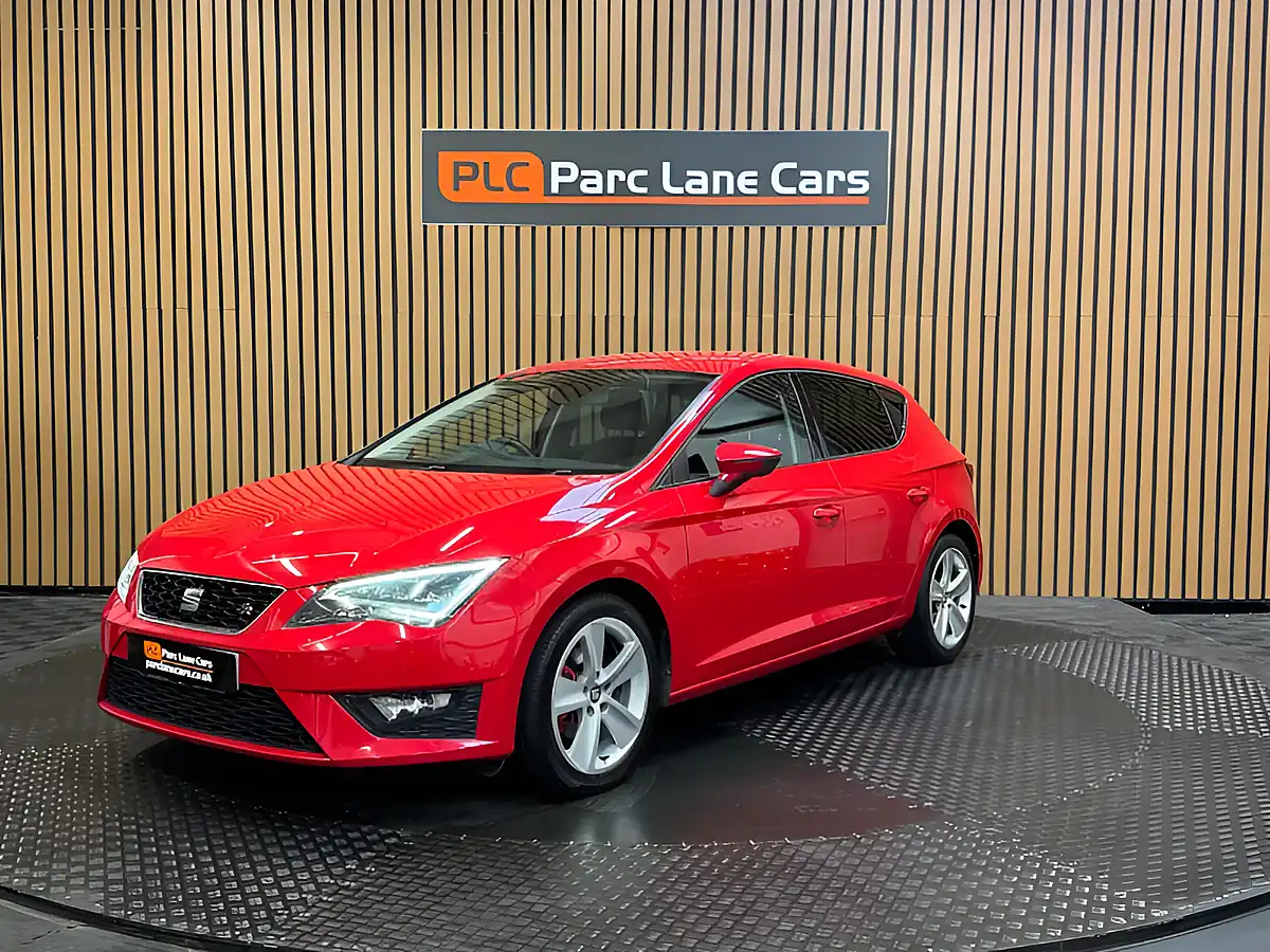 Used 2015 SEAT Leon Fr Red - Interior and Exterior details 7