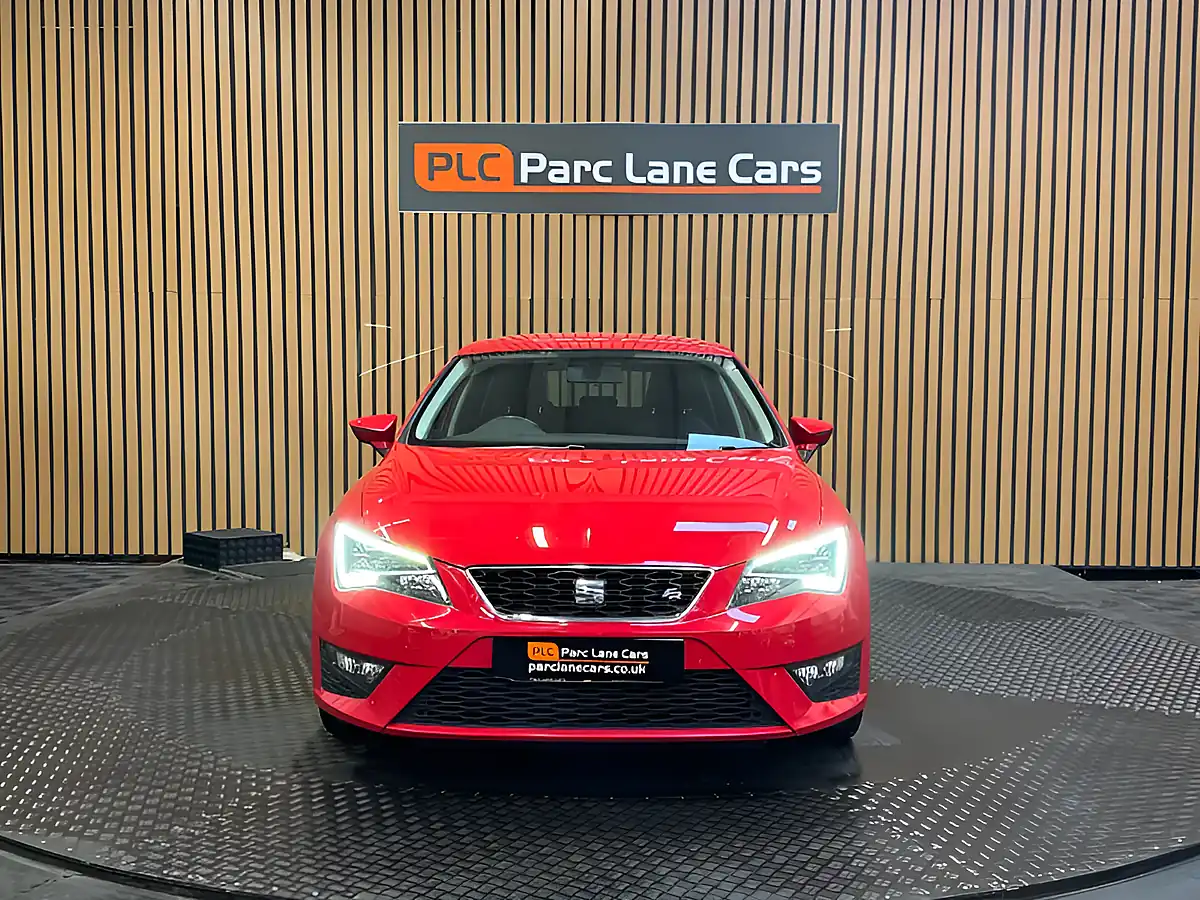 Used 2015 SEAT Leon Fr Red - Interior and Exterior details 8