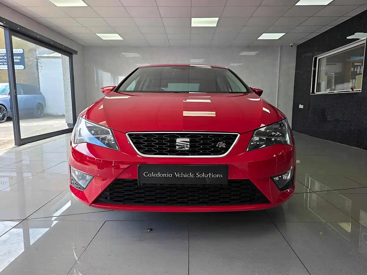 Used 2015 SEAT Leon Fr Red - Interior and Exterior details 14