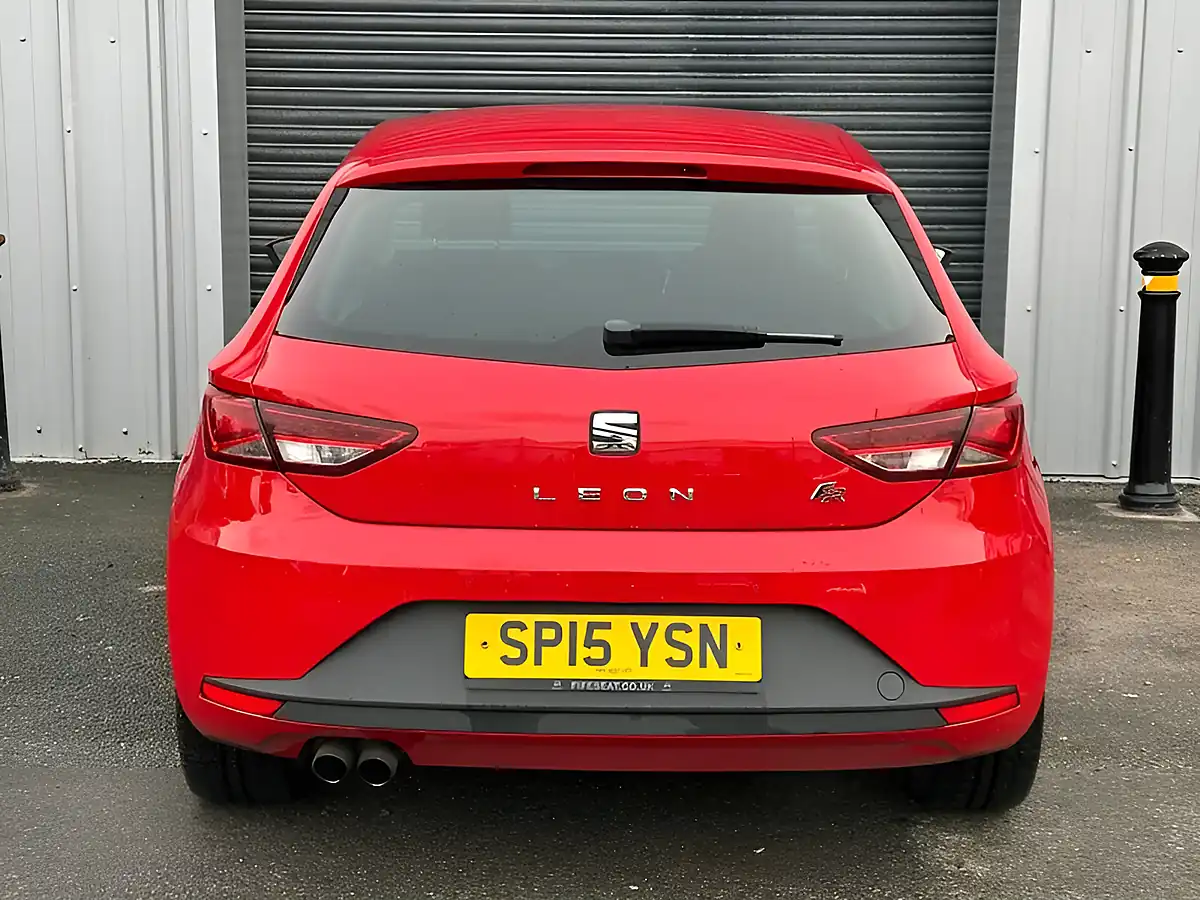 Used 2015 SEAT Leon Fr Red - Interior and Exterior details 7