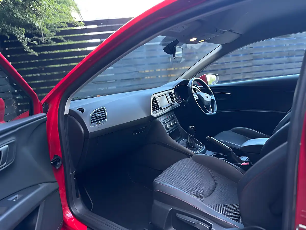 Used 2015 SEAT Leon Fr Sport Coupe Red - Interior and Exterior details 13