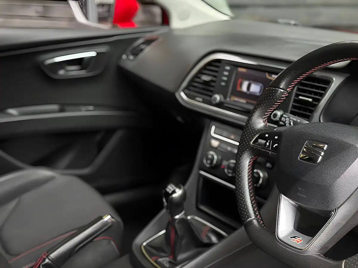 Used 2015 SEAT Leon Fr Sport Coupe Red - Interior and Exterior details 16