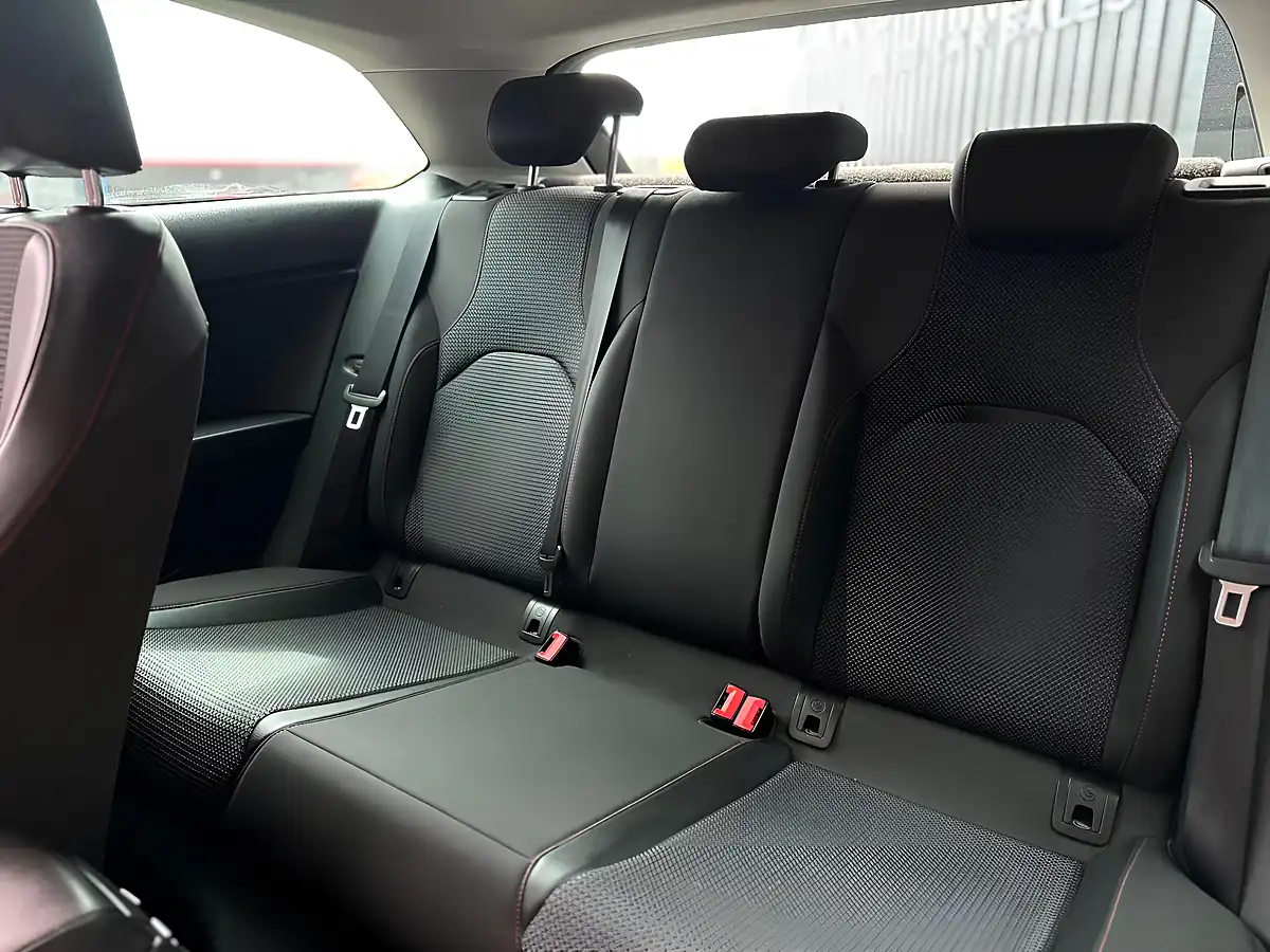 Used 2015 SEAT Leon Fr Sport Coupe Red - Interior and Exterior details 17