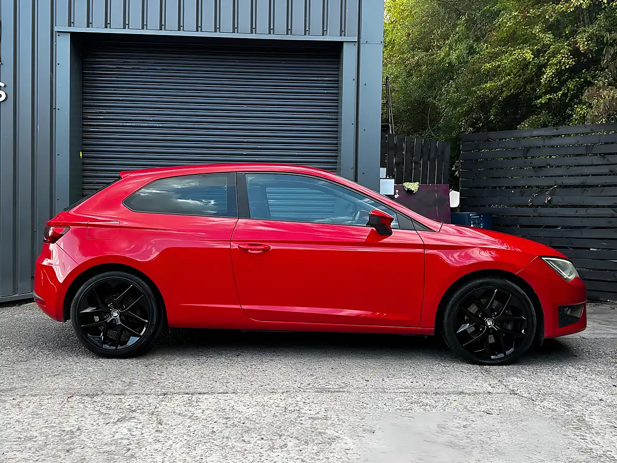 Used 2015 SEAT Leon Fr Sport Coupe Red - Interior and Exterior details 4