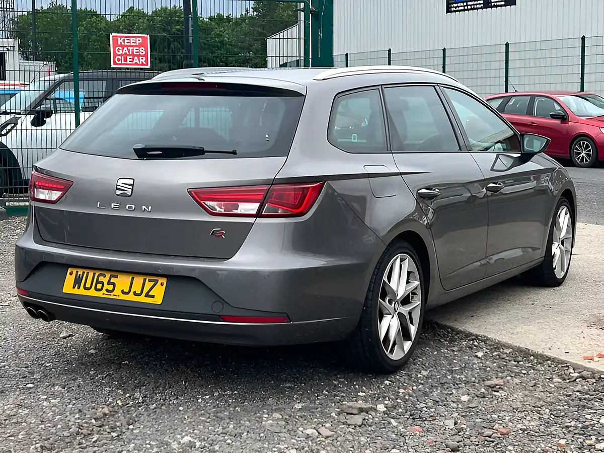 Used 2015 SEAT Leon Fr Technology Grey - Interior and Exterior details 4