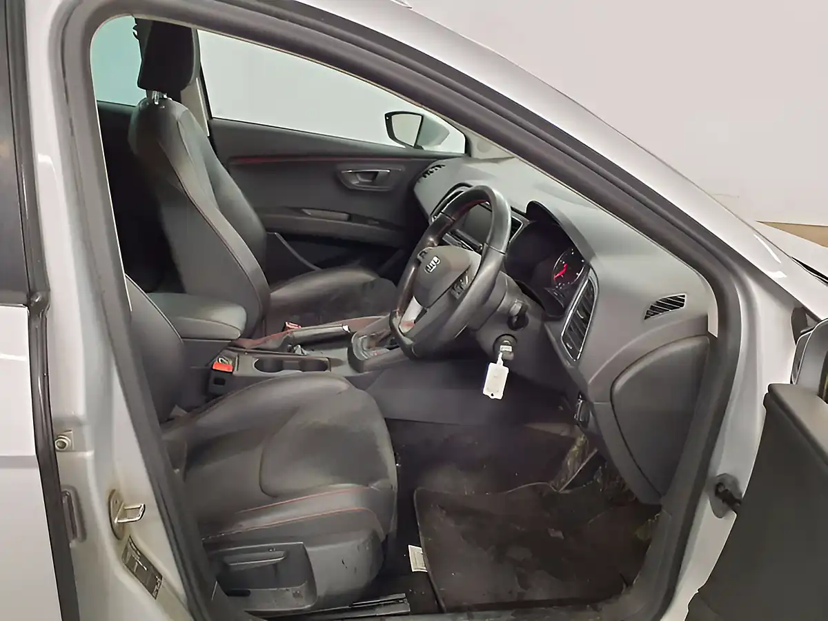 Used 2015 SEAT Leon Fr Technology Ice Silver - Interior and Exterior details 11