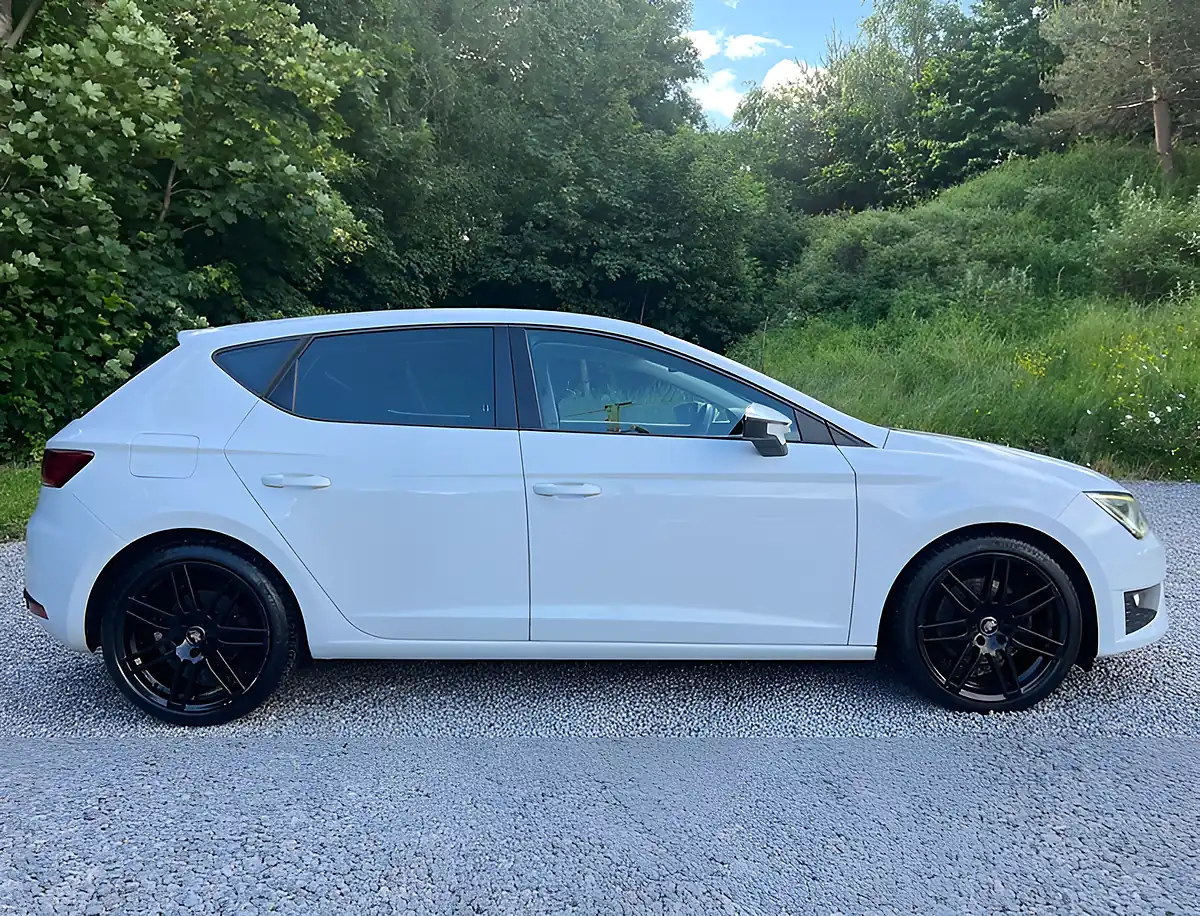 Used 2015 SEAT Leon Fr Technology White - Interior and Exterior details 2