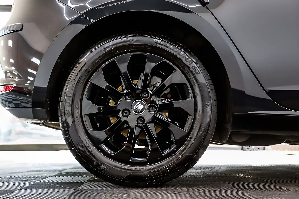 Used 2015 SEAT Leon Se Black - Interior and Exterior details 13