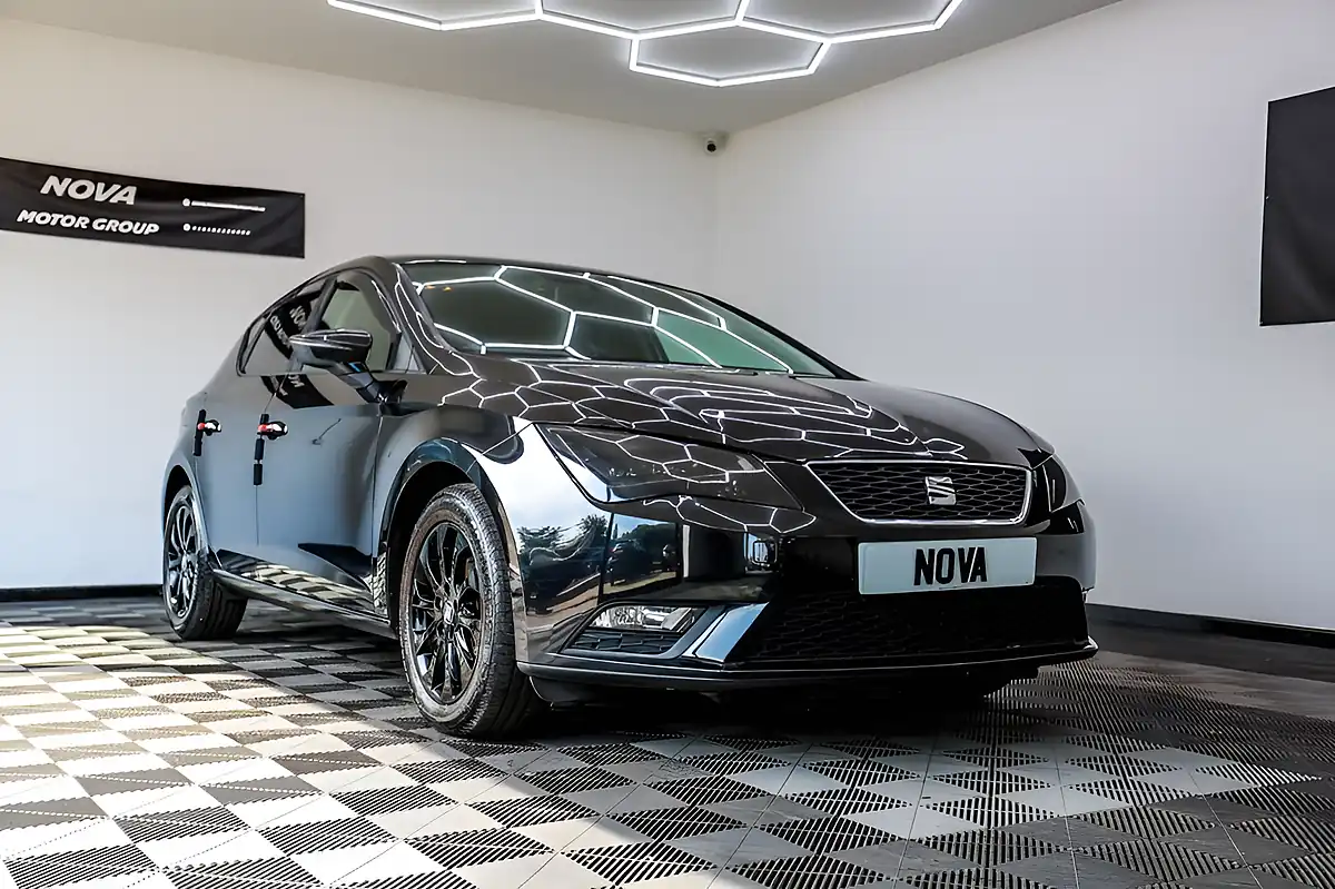 Used 2015 SEAT Leon Se Black - Interior and Exterior details 3