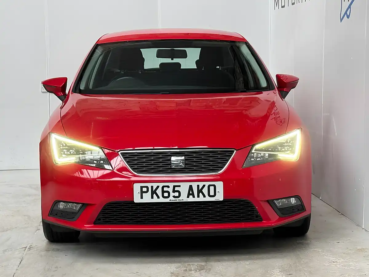 Used 2015 SEAT Leon Se Emocion Red - Interior and Exterior details 2