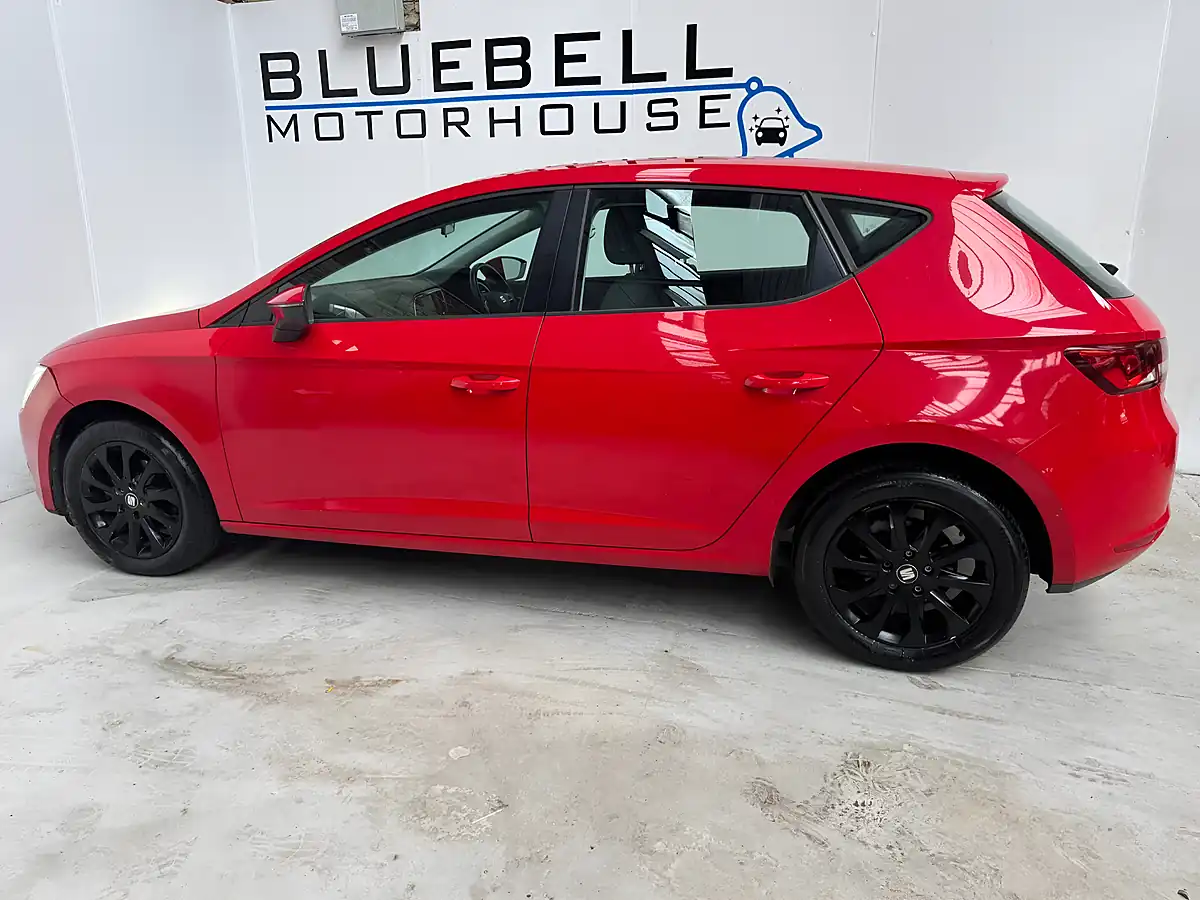 Used 2015 SEAT Leon Se Emocion Red - Interior and Exterior details 6