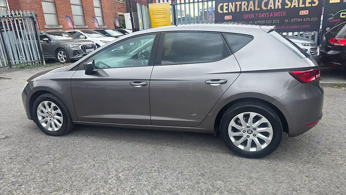 Used 2015 SEAT Leon Se - Interior and Exterior details 10