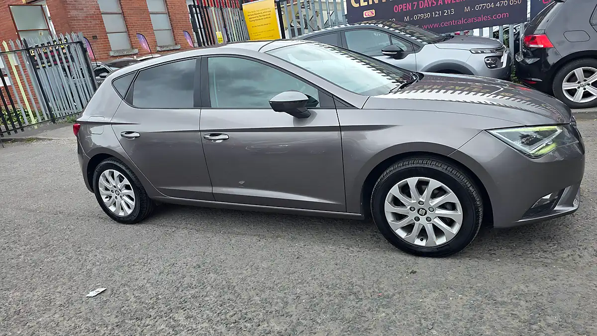 Used 2015 SEAT Leon Se - Interior and Exterior details 4