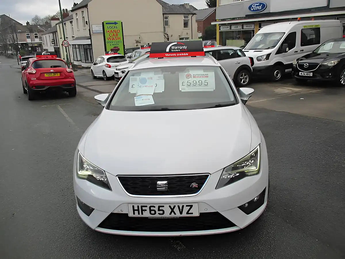 Used 2015 SEAT Leon Sport Tourer White - Front View
