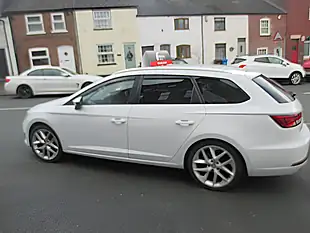 Used 2015 SEAT Leon Sport Tourer White - Interior and Exterior details 5