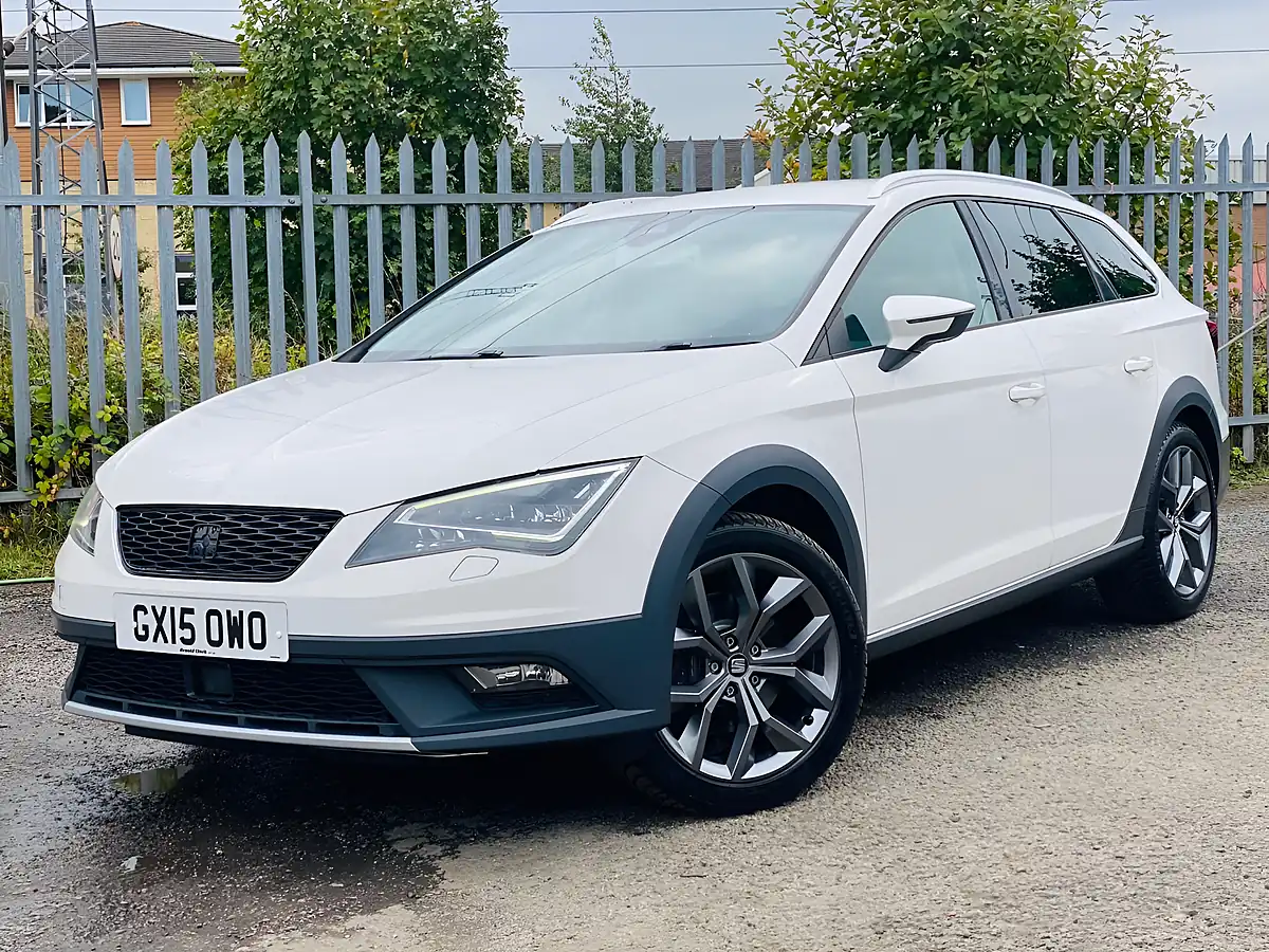 Used 2015 SEAT Leon X-Perience Se Sport White - Interior and Exterior details 3