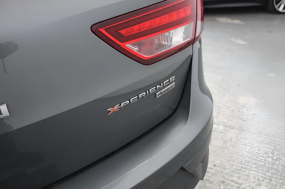 Used 2015 SEAT Leon X-Perience Se Technology Grey - Interior and Exterior details 12