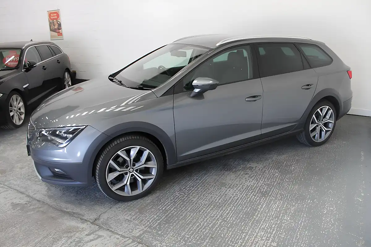Used 2015 SEAT Leon X-Perience Se Technology Grey - Interior and Exterior details 4