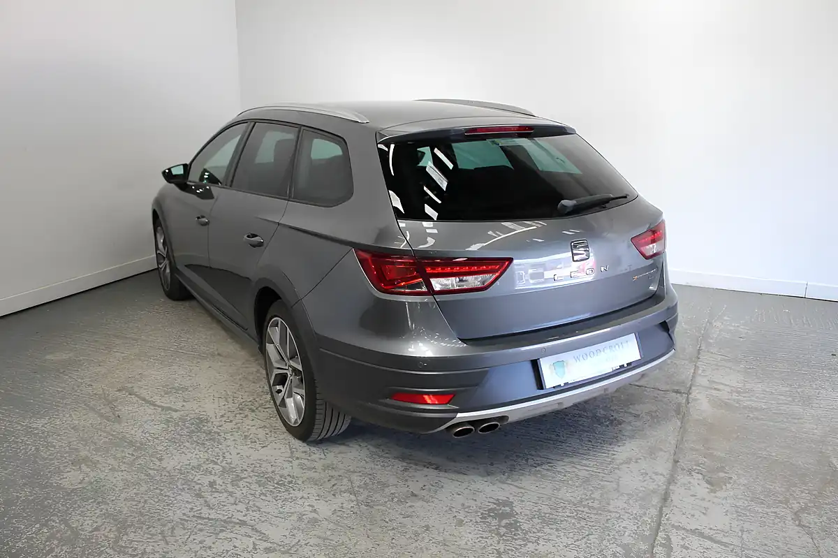 Used 2015 SEAT Leon X-Perience Se Technology Grey - Interior and Exterior details 5