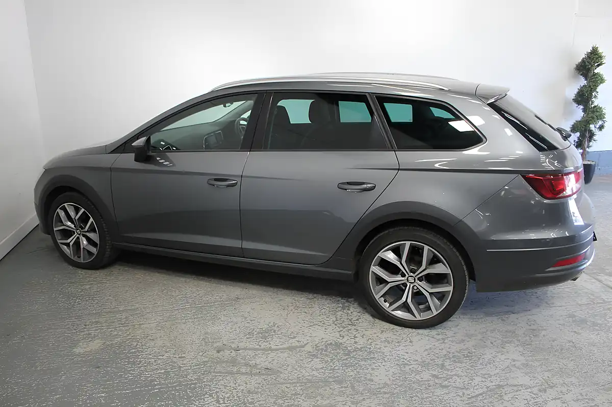 Used 2015 SEAT Leon X-Perience Se Technology Grey - Interior and Exterior details 7