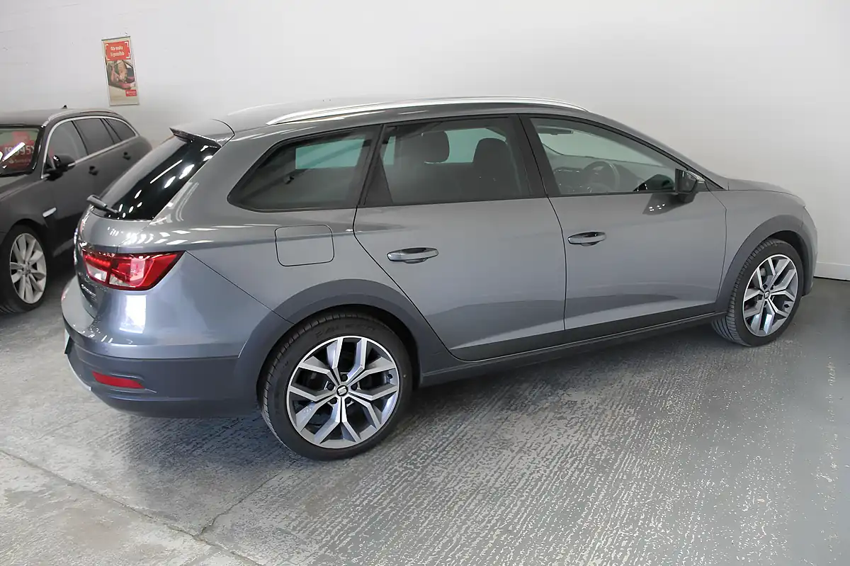 Used 2015 SEAT Leon X-Perience Se Technology Grey - Interior and Exterior details 8