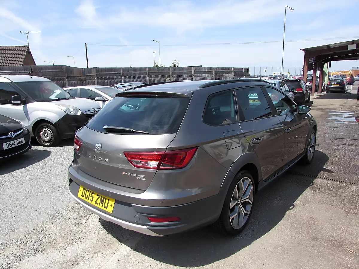 Used 2015 SEAT Leon X-Perience Se Technology Sport Tourer Grey - Interior and Exterior details 7
