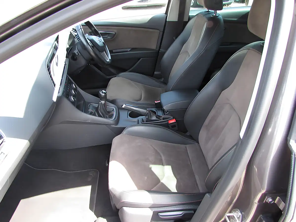Used 2015 SEAT Leon X-Perience Se Technology Sport Tourer Grey - Interior and Exterior details 9
