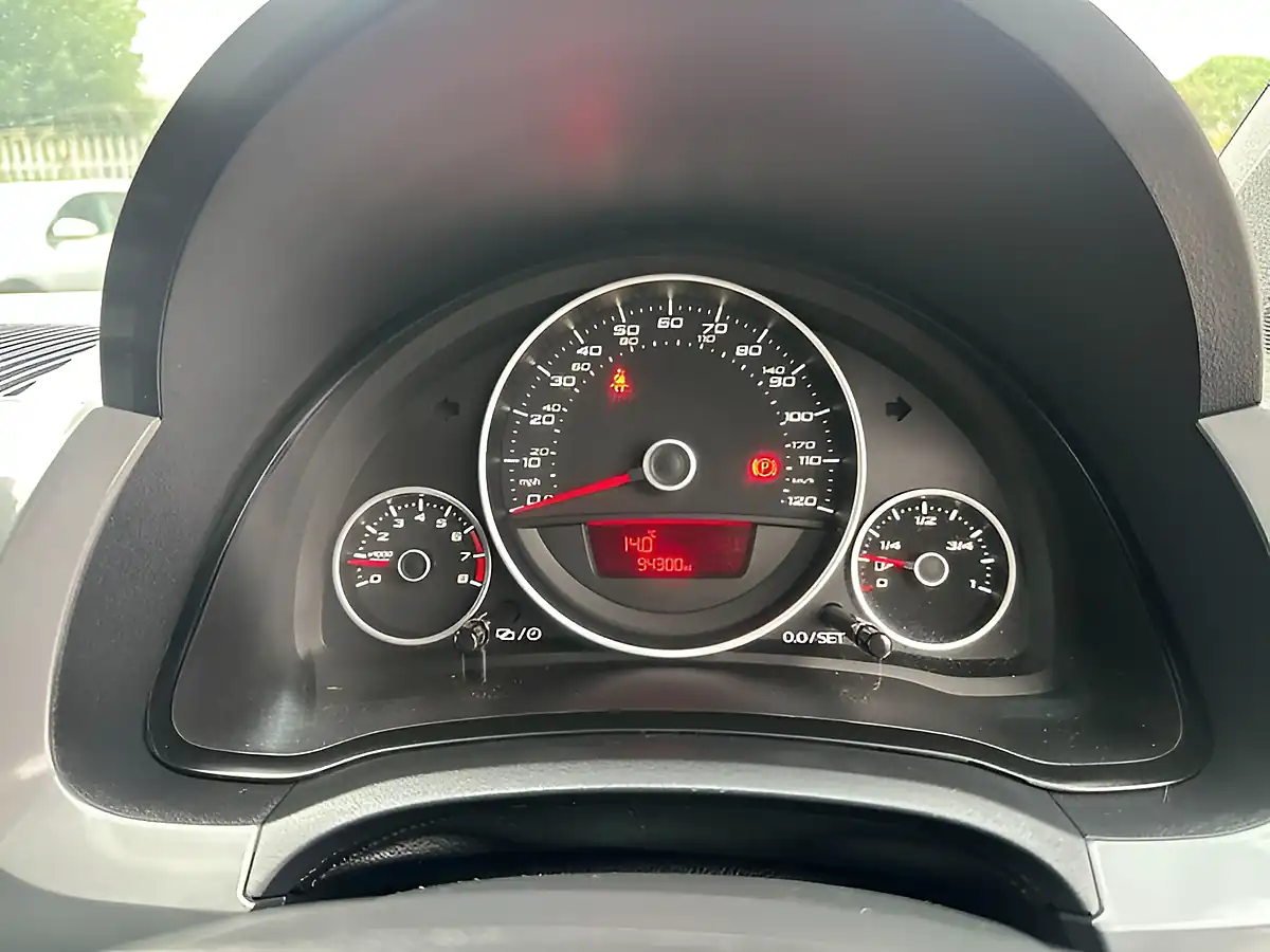 Used 2015 SEAT Mii By Mango Beige - Interior and Exterior details 16
