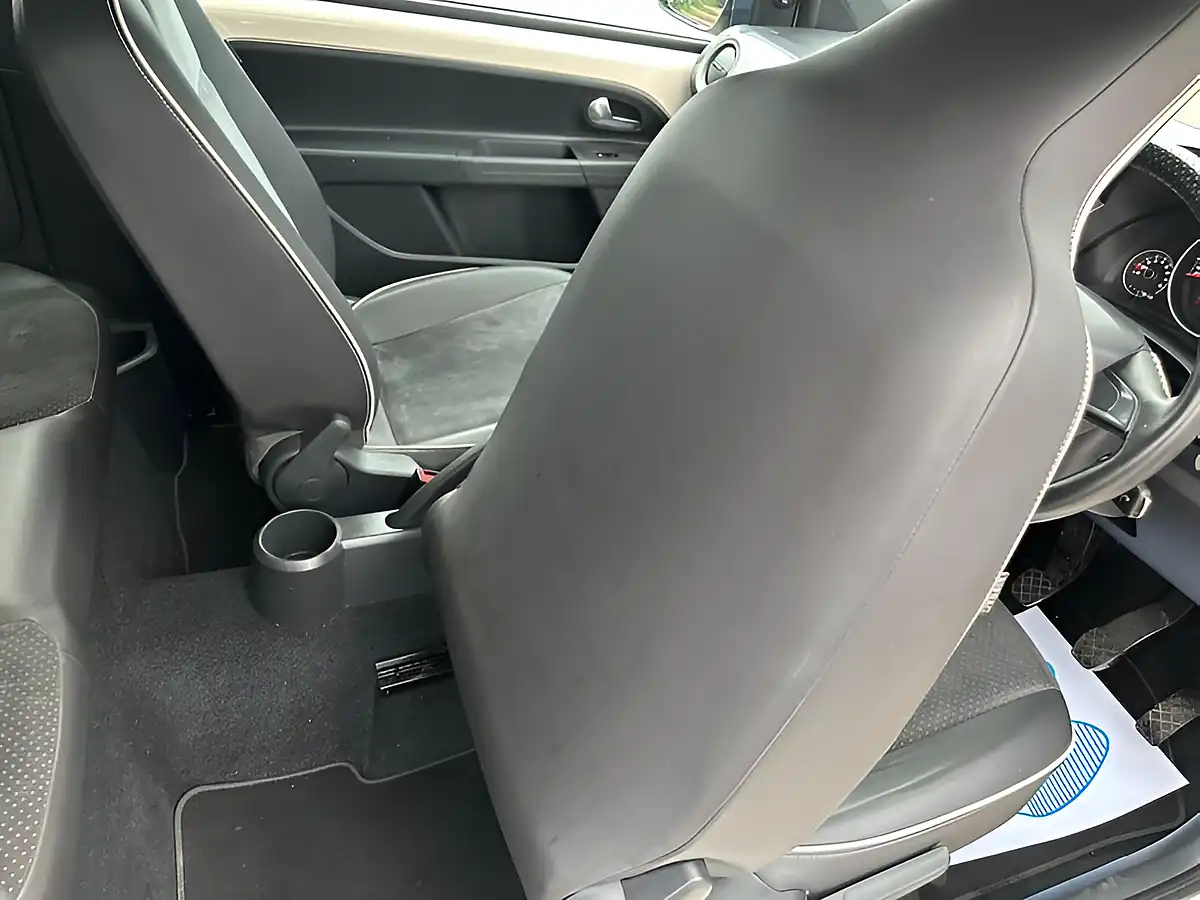 Used 2015 SEAT Mii By Mango Beige - Interior and Exterior details 17