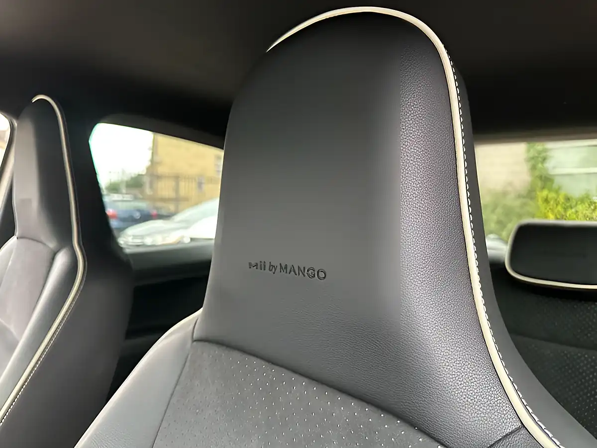 Used 2015 SEAT Mii By Mango Beige - Interior and Exterior details 20