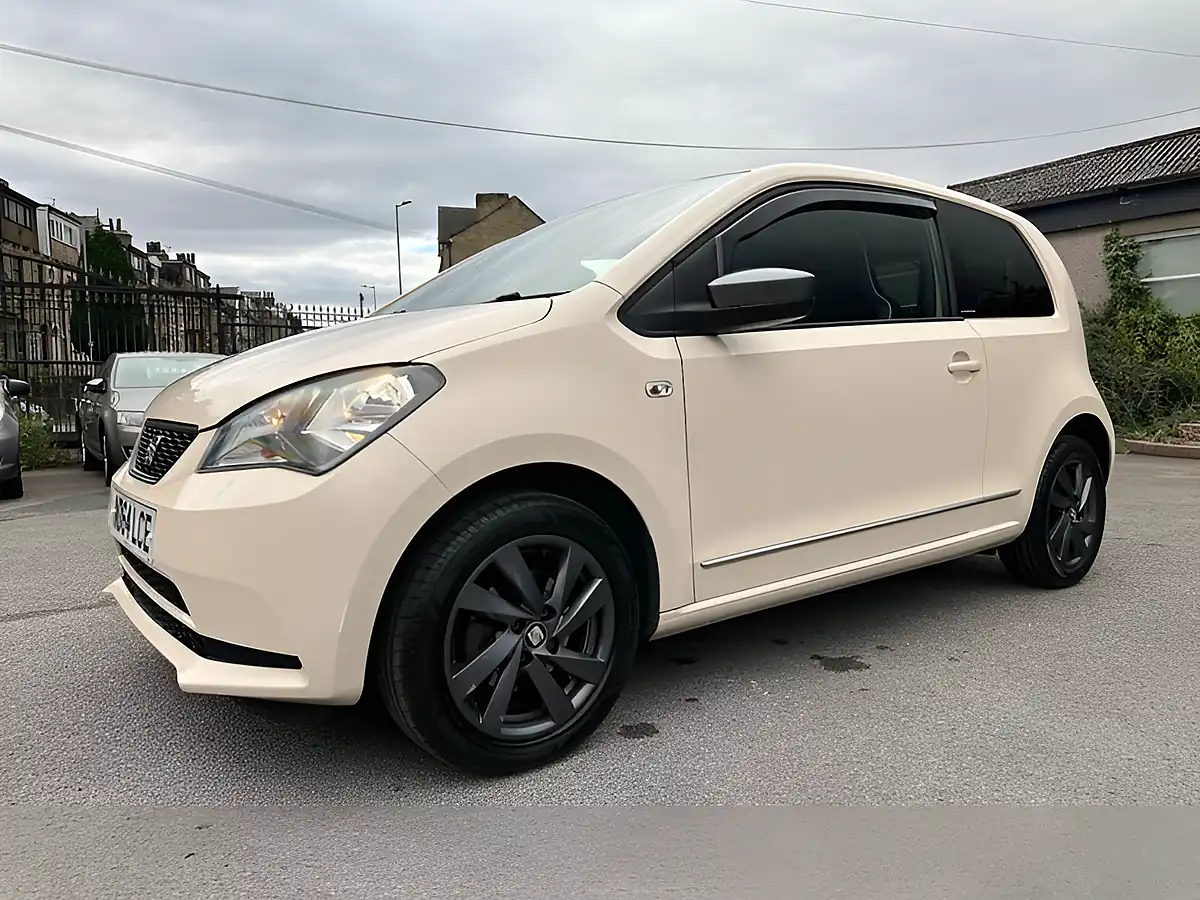 Used 2015 SEAT Mii By Mango Beige - Interior and Exterior details 4