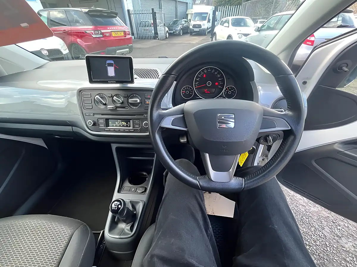Used 2015 SEAT Mii I Tech White - Interior and Exterior details 14