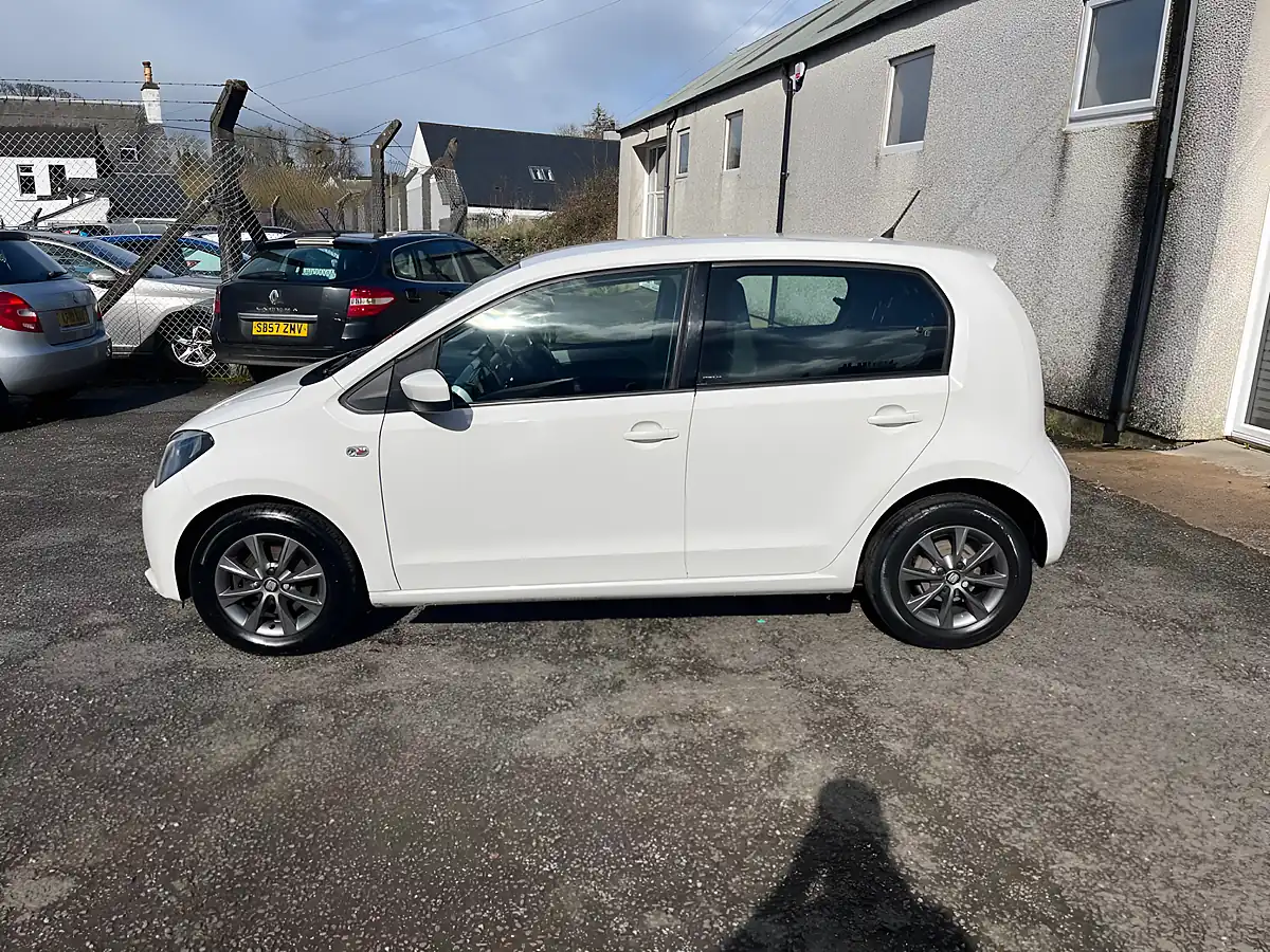 Used 2015 SEAT Mii I Tech White - Interior and Exterior details 5