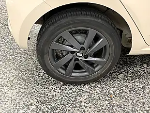 Used 2015 SEAT Mii Mango Beige - Interior and Exterior details 11