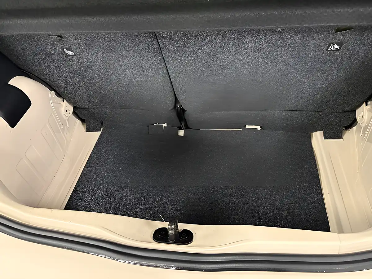 Used 2015 SEAT Mii Mango Beige - Interior and Exterior details 17