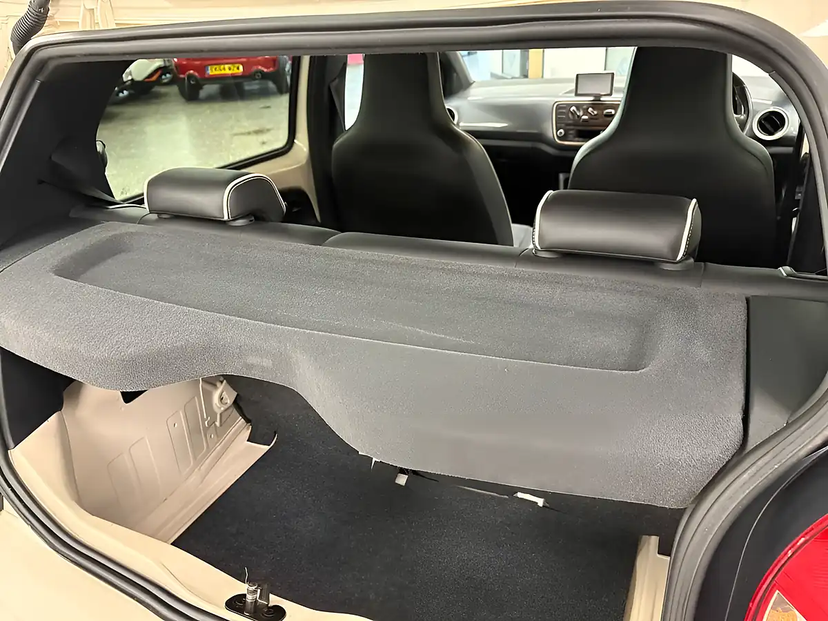 Used 2015 SEAT Mii Mango Beige - Interior and Exterior details 18